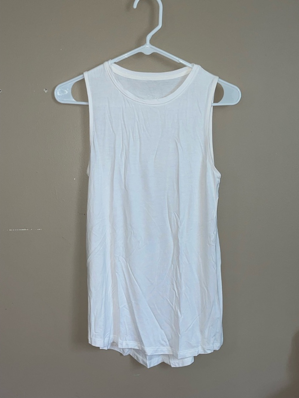 A New Day White Sleeveless Crewneck Tank Top shirt size XS